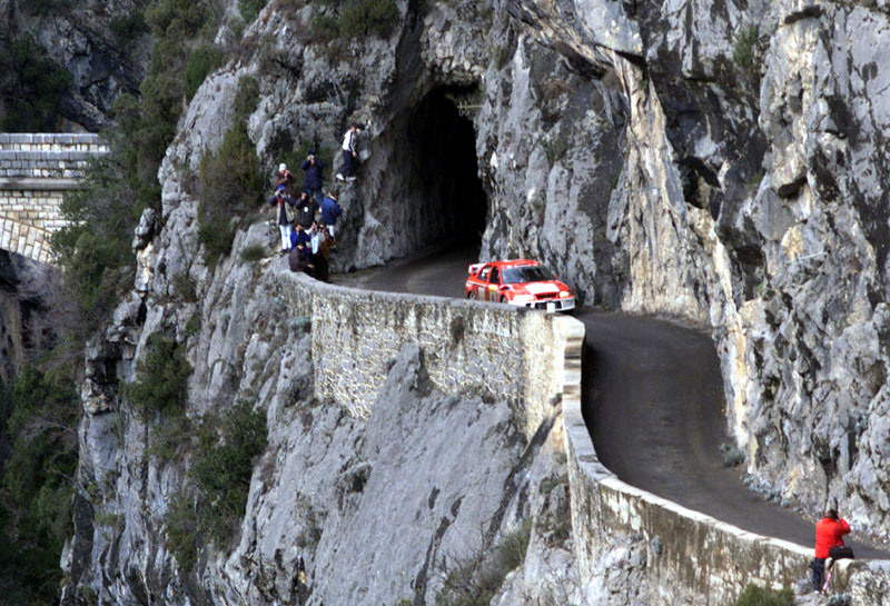 Ράλι Monte Carlo: 3ο Σκέλος, 1η-2η Ε.Δ.: Ο Τ.Μakinen επικεφαλής του αγώνα, εγκατέλειψε ο C.McRae
