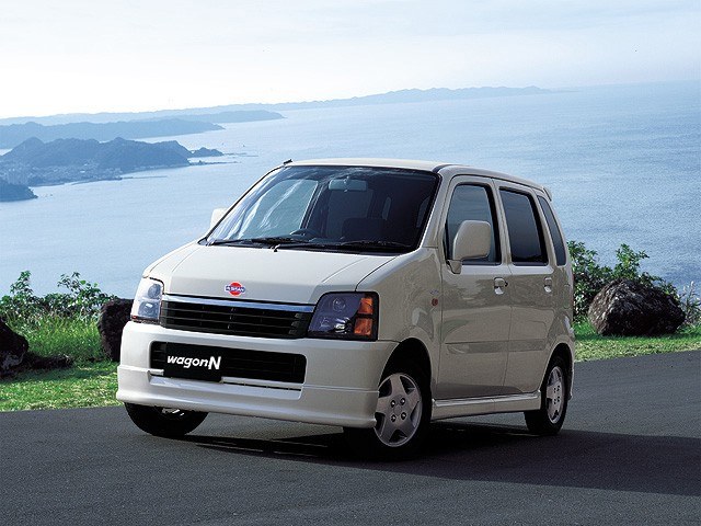 Στην αγορά αυτοκινήτων πόλης στρέφεται το 2001 η Suzuki