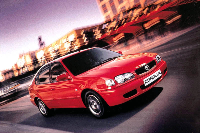 H Toyota Corolla πρώτη σε πωλήσεις στην Ιαπωνία και το 2000