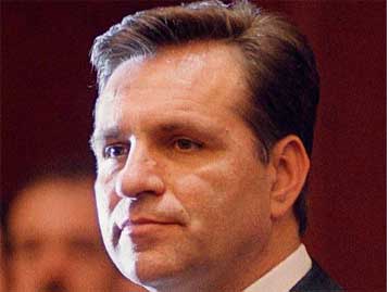 Ανέλαβε μερικώς την ευθύνη για το σκάνδαλο που συγκλονίζει την ΠΓΔΜ