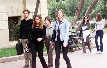 Εξακολουθεί να μην υπογράφει τη σύμβαση αναγνώρισής τους η Ελλάδα