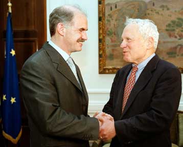 Αποστάσεις παίρνει η Ουάσινγκτον από το πρόβλημα