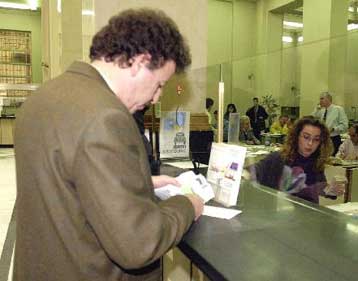 Την Τετάρτη η τελευταία ημέρα πληρωμής τελών κυκλοφορίας και χρεών προς το Δημόσιο