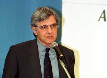 Ανακοινώνει επισήμως τα προγράμματα το υπουργείο Εργασίας