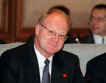 Προς τη διατήρησή τους συγκλίνουν οι απόψεις κορυφαίων μελών της ΕΚΤ