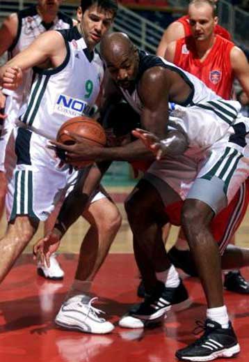 Έκανε τα εύκολα δύσκολα στο τέλος κατά του Πανιωνίου