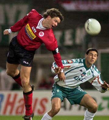 Αϊντραχτ – Βέρντερ 1-2 στη Γερμανία – Στο μηδέν Αταλάντα, Μπάρι