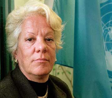 Κατηγορεί το ΝΑΤΟ για τη μη σύλληψη των καταζητούμενων από το ICTY