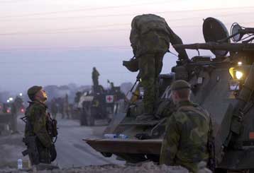 Μετρήσεις σε στρατόπεδο της Θεσσαλονίκης και στην ελληνική δύναμη στο Κόσοβο