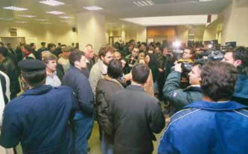 Αθώοι οι κατηγορούμενοι εκπαιδευτικοί για τις συμπλοκές του 1998