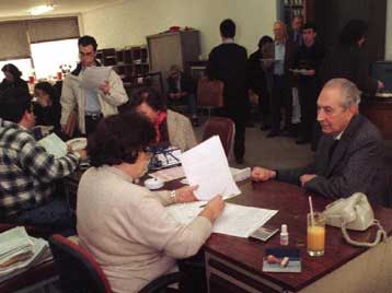 Μηνιαίες καταστάσεις λογαριασμών ζητά το υπουργείο Οικονομικών