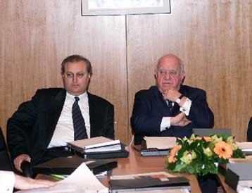 Με Βενιζέλο και Παπαδόπουλο κλείνει το 1ο συνέδριο για το 2001