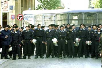 Αποκλείστηκε η συμμετοχή ιδιωτών στο χειρισμό κρίσεων