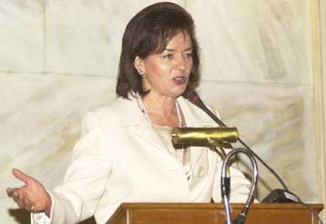 Kαταργούνται 600 πιστοποιητικά και απλοποιούνται οι διαδικασίες