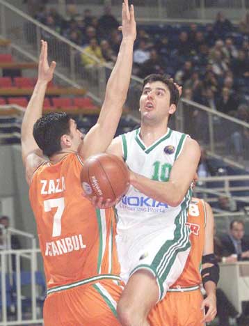 Ο Παναθηναϊκός πήρε τη νίκη από την Ουλκέρ με 84-77