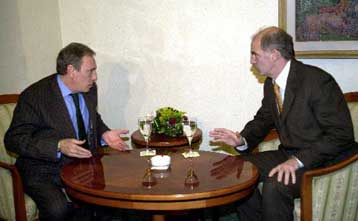 Μπαίνουμε σε μια νέα φάση ειρήνης και διαλόγου