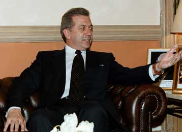 Εμείς πάντως θα την καλέσουμε στο δικό μας συνέδριο