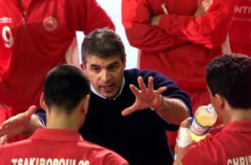 Οι «ερυθρόλευκοι» τα έκαναν όλα μόνοι τους, είπε ο Ρίτσι