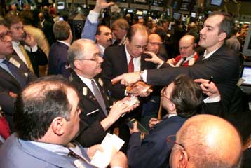 Στο κόκκινο Nasdaq και Dow Jones στο άνοιγμα της Πέμπτης