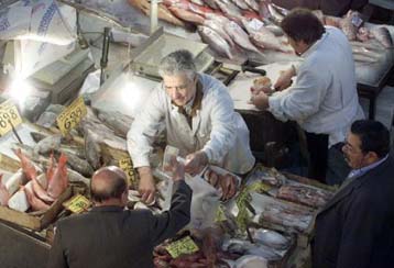 Αυξημένη η ζήτηση σαρακοστιανών στην αγορά – Έκτακτα μέτρα της Τροχαίας