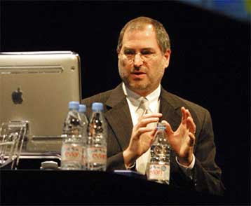 Τους νέους υπολογιστές παρουσίασε ο Στιβ Τζομπς στο Τόκιο