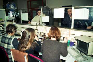 Με «άκυρα» και «λευκά» πολεμούν το πόθεν έσχες