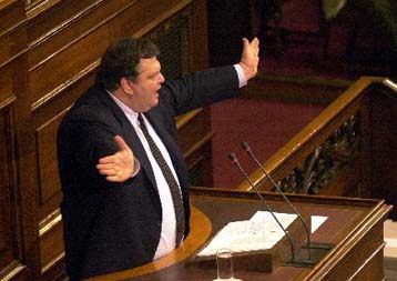 Ναι είπε ο Βενιζέλος για παραπομπή των υπουργών με 151 ψήφους