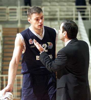 Ο Ηρακλής θυμήθηκε τι θα πει ήττα, 88-65 από την Εφές Πίλσεν στην Κωνσταντινούπολη