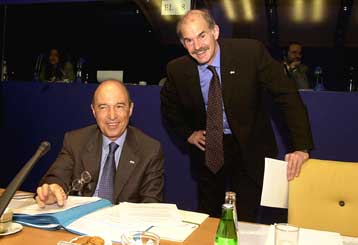 Το ειρηνευτικό σχέδιο της Ελλάδας επεξεργάστηκαν πρωθυπουργός και ΥΠΕΞ