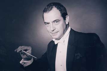 Έργα Μότσαρτ και Σούμπερτ με τη σύμπραξη του Εμίλ Ναούμοφ