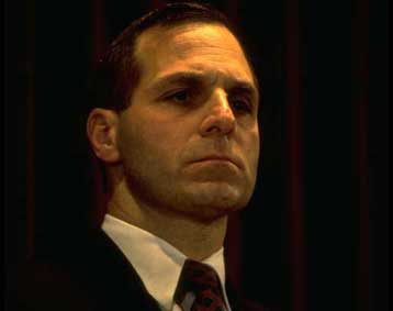 Ανυπολόγιστη ακόμη η βλάβη που προκάλεσε ο Ρόμπερτ Χάνσεν στο FBI