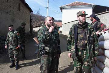 Πρόσκληση σε διάλογο για την αποκλιμάκωση της κρίσης στη Ν.Σερβία