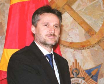 Τα Σκόπια προειδοποιούν για κινήσεις Αλβανών ενόπλων