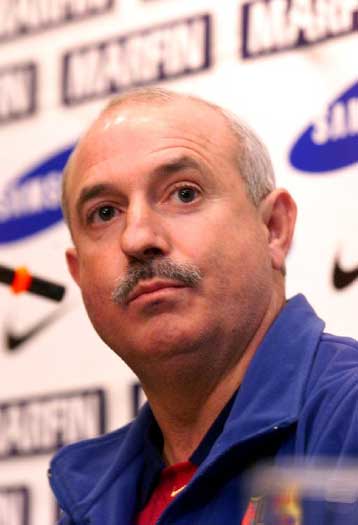 Οι ισπανικές εφημερίδες αναζητούν το διάδοχό του στην Μπαρτσελόνα