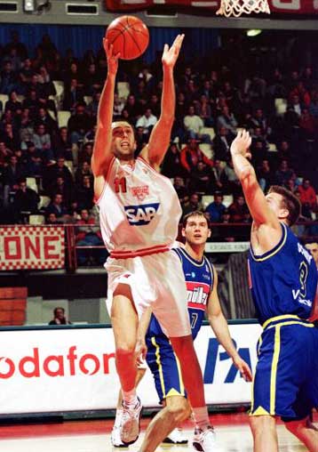 Μόνο νίκη θέλει ο Τόμιτς με την Τάου στη Euroleague