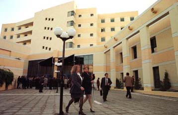 Στη σύσταση επιτροπής «αδιάφθορων» εξεταστών προχωρά το υπουργείο