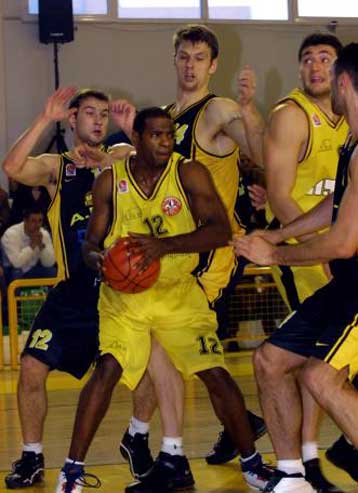 Σε τρεις δόσεις οι προημιτελικοί