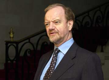 Εξετάζονται πιο αποτελεσματικά μέτρα, σύμφωνα με τον Βρετανό ΥΠΕΞ