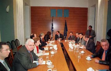 Επιρρίπτει πολιτικές ευθύνες στην κυβέρνηση