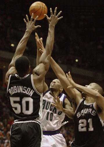 Νίκες για Κλίβελαντ, Κλίπερς, Γιούτα