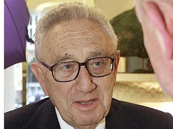 Δίωξη του Κίσινγκερ αναμένεται να ζητήσουν Χιλιανοί δικηγόροι