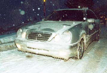 Οι νιφάδες του χιονιού «δένουν» τα πλοία