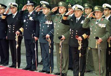 Αλλαγές στις ανώτατες στρατιωτικές διοικήσεις των ΕΔ