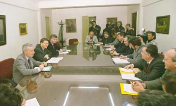 Παραμένει η διαφωνία για μεταπτυχιακά και εξέλιξη του διδακτικού προσωπικού