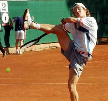 Ήττες για Μαζαράκη και Πέππα σε διεθνές τουρνουά τένις