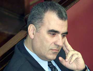 Η ΝΔ με τη στάση της δηλητηριάζει την πολιτική