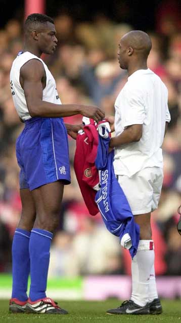 Ο Βιλτόρ τρίτος παίκτης της Αρσεναλ που κατηγορεί τον προπονητή του