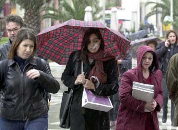 Πτώση θερμοκρασίας και βροχές τη Δευτέρα