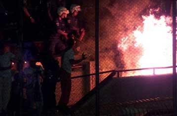 Πρωταγωνιστές φίλαθλοι και αστυνομικοί