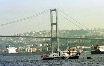 Βυθίστηκε ένα σκάφος, σώα όλα τα μέλη του πληρώματος